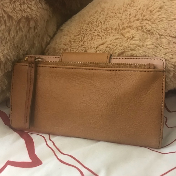 SOLD | Color block Fossil wallet - Picture 3 of 3